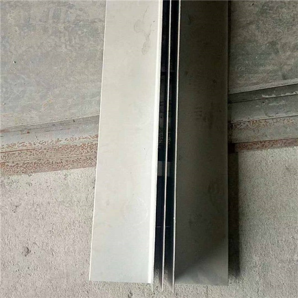 不锈钢板流水线和不锈钢沟