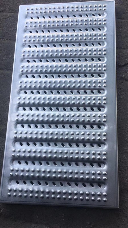 不锈钢板流水线和不锈钢沟